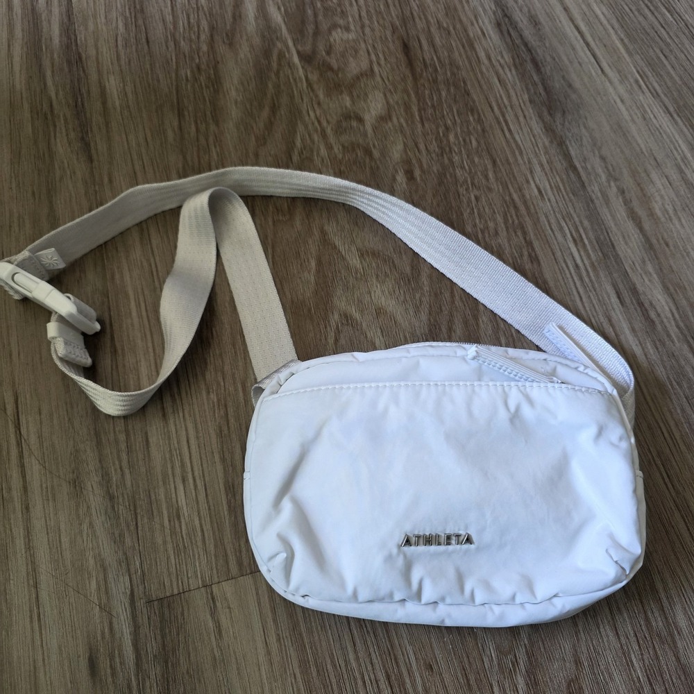 Athleta White All About Body Crossbody Belt Fanny Pack Bag
